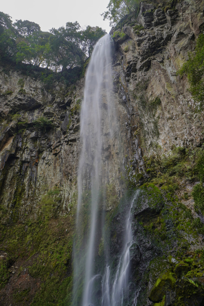 東椎屋の滝11