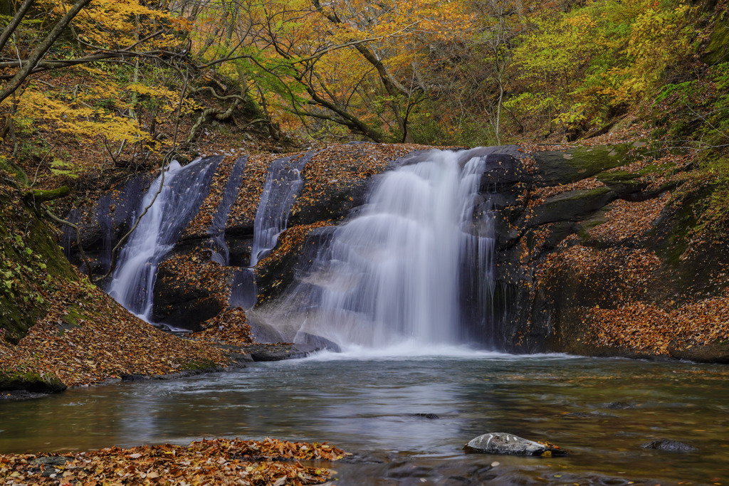 紅葉を求めて４　夫婦滝