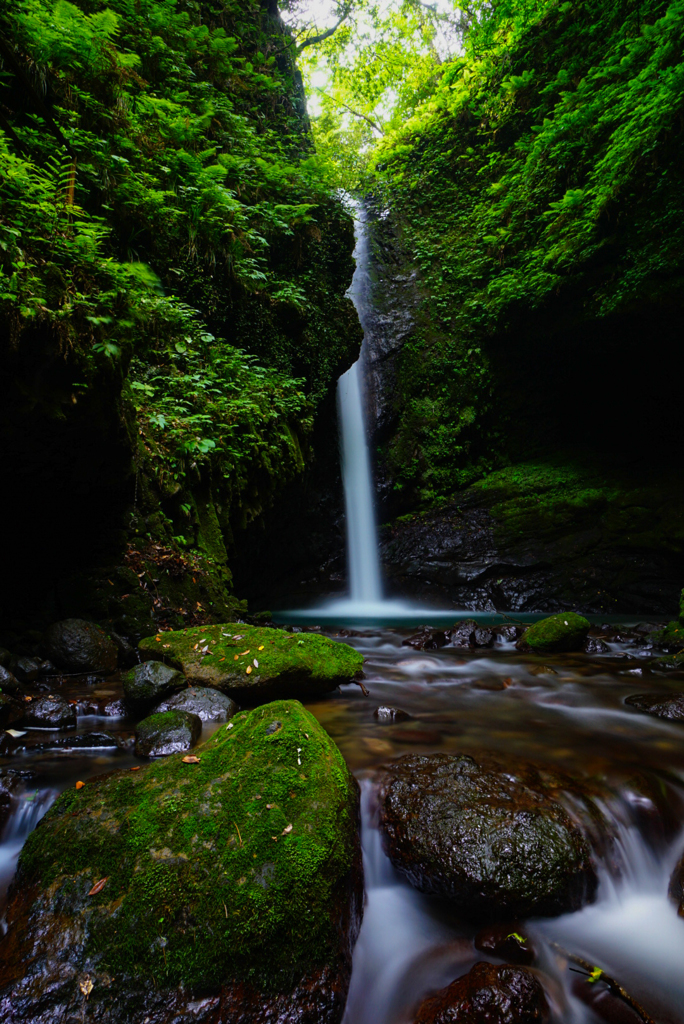 岩室の滝 (富山県立山町)