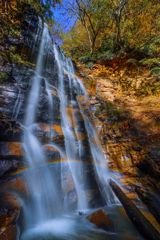 秋の虹　楢山不動滝