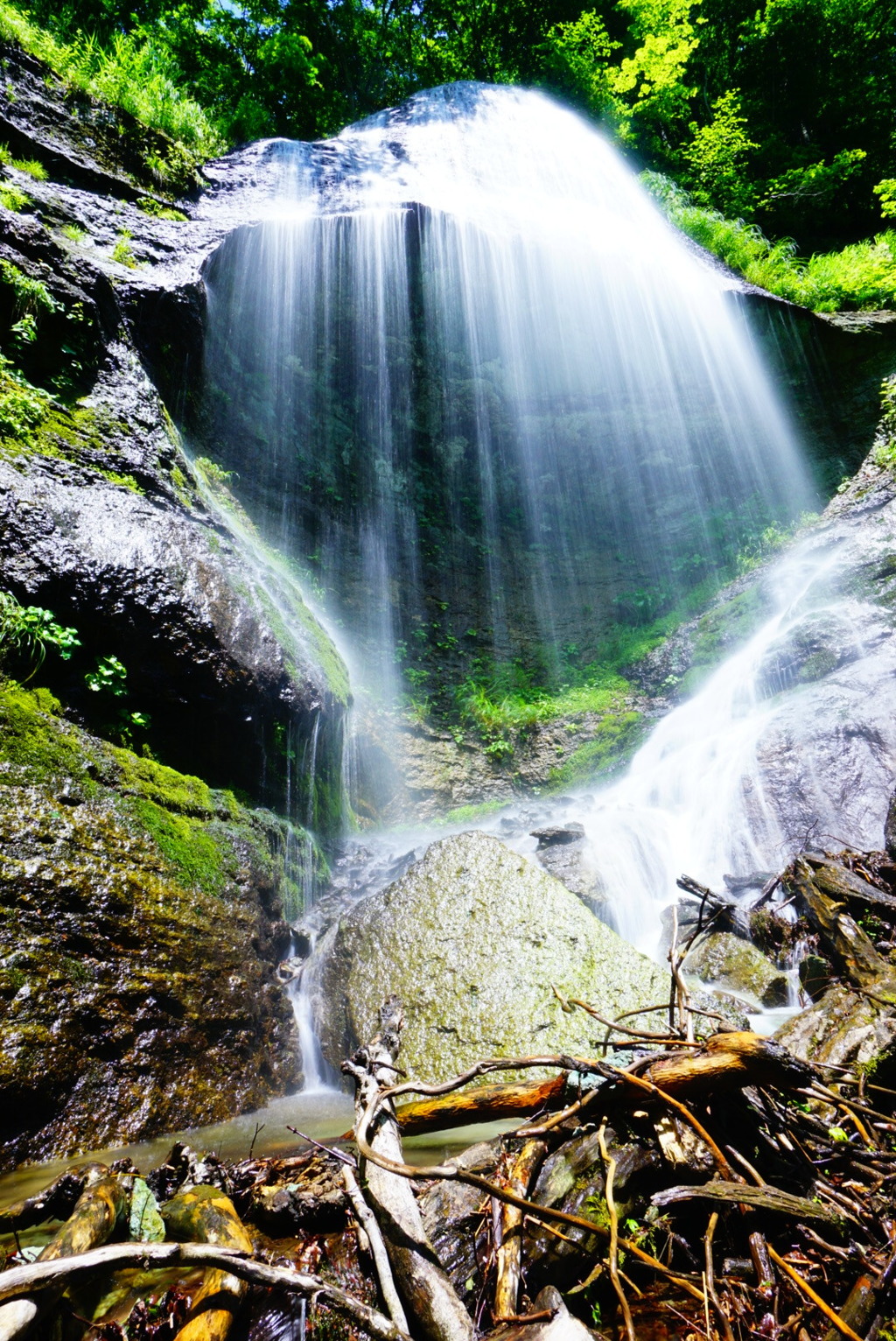 白糸の滝(西和賀町)