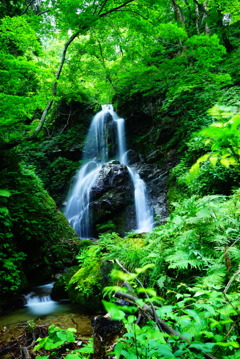 三階滝(山形県長井市)