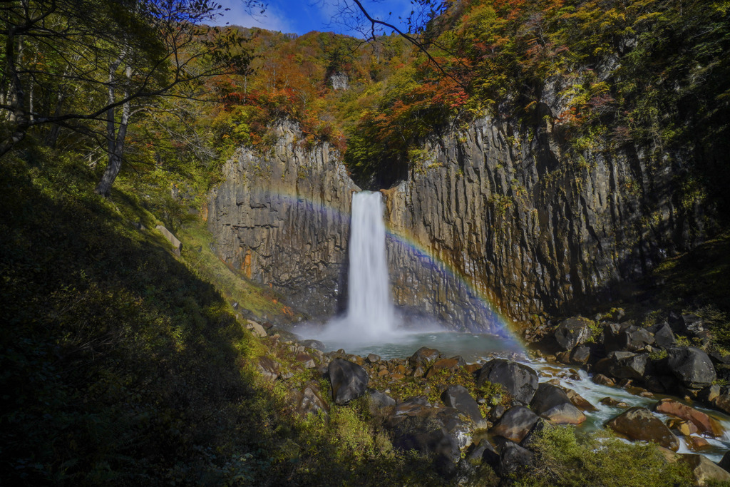 秋の滝旅15　苗名滝