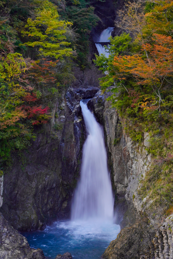 11月滝巡り16  赤水の滝