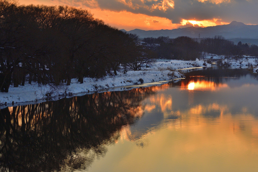 雪の入間川夕景ーⅠ