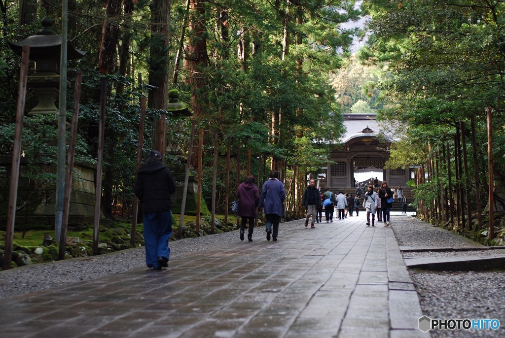 AAAC843F-98B4-4AA0-A51F-61222A216DA5