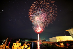 港町の花火大会