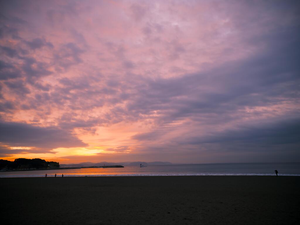 久しぶりの早朝の海