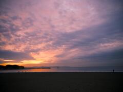 久しぶりの早朝の海