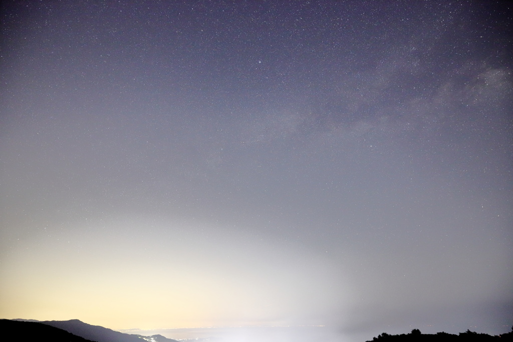 東京方面は明るいな