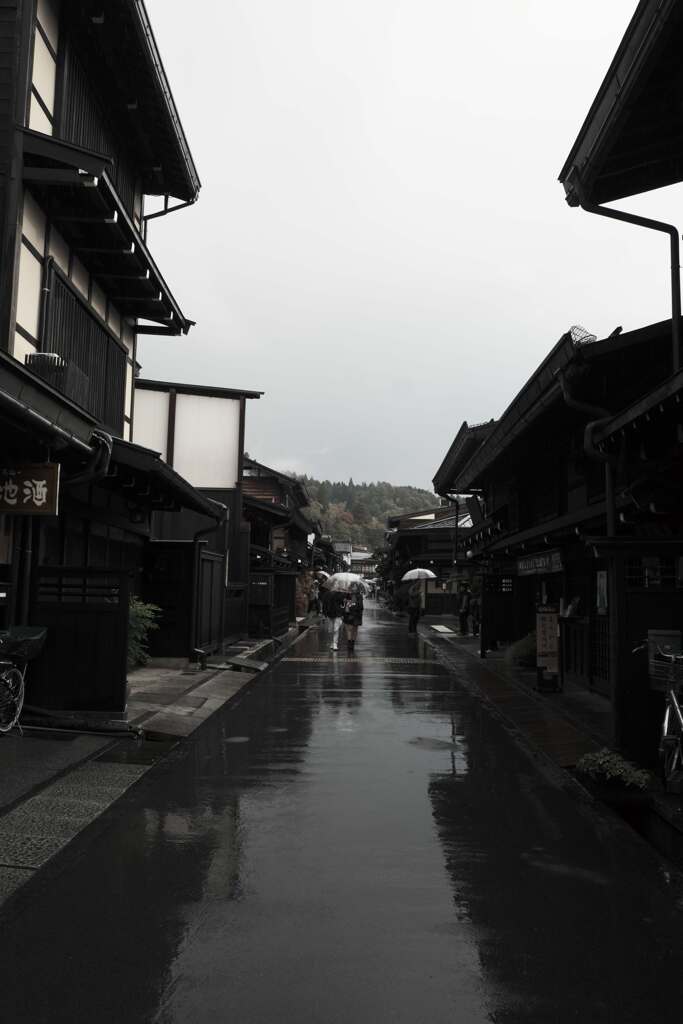 古都、雨上がり