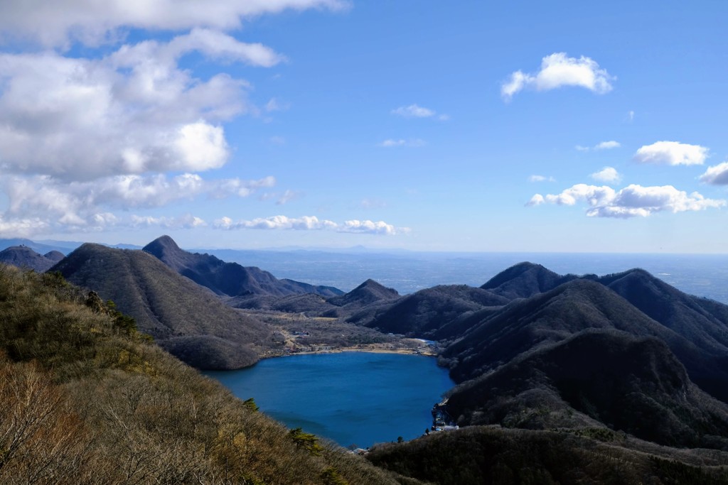 榛名湖と外輪山