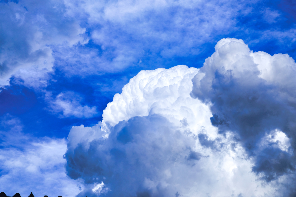 夏雲