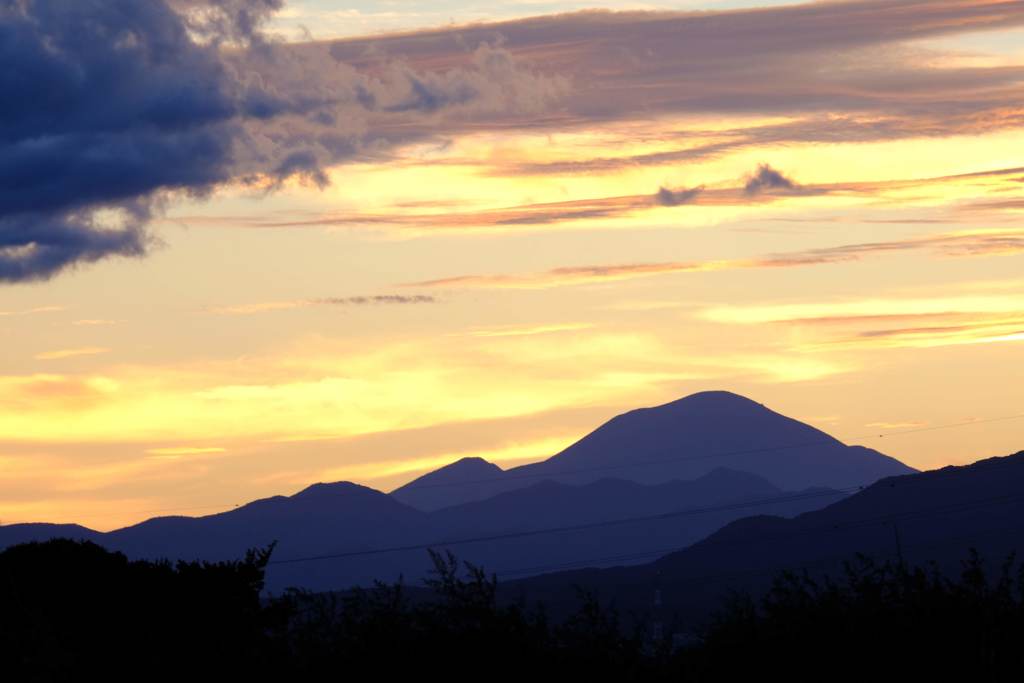 夕暮れの浅間山