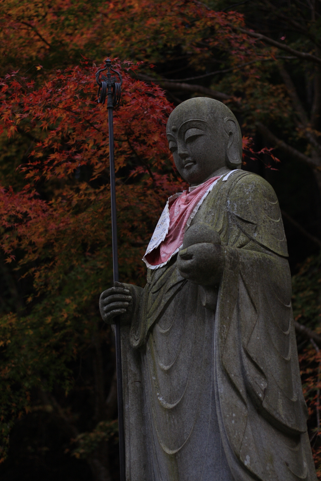 紅葉と仏像