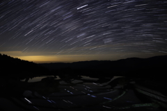 棚田と星降る夜