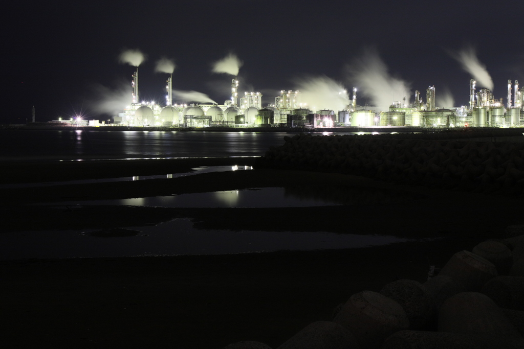 干潟と工場夜景