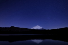富士五湖夜景  (西湖)