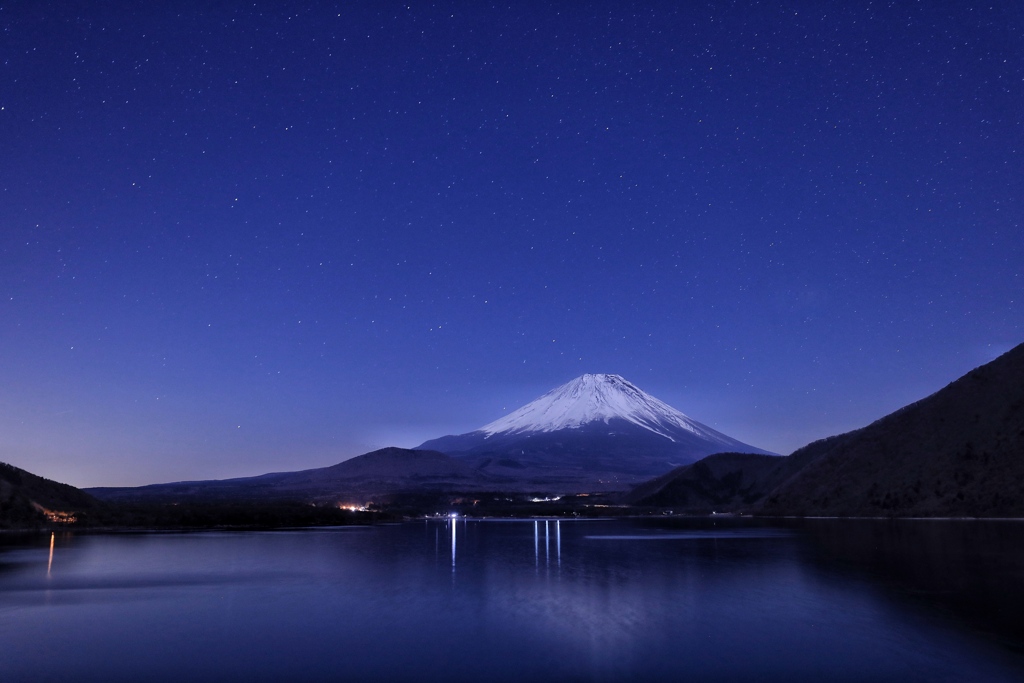 富士五湖夜景  (本栖湖)