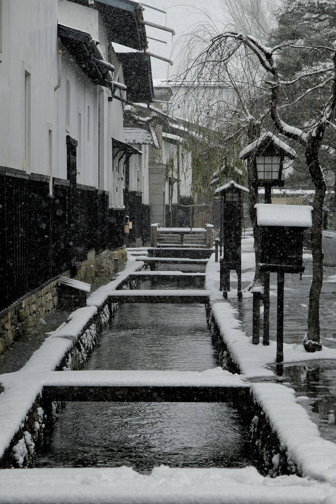 雪降る飛騨古川