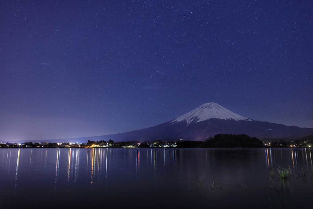 富士五湖夜景  (河口湖)