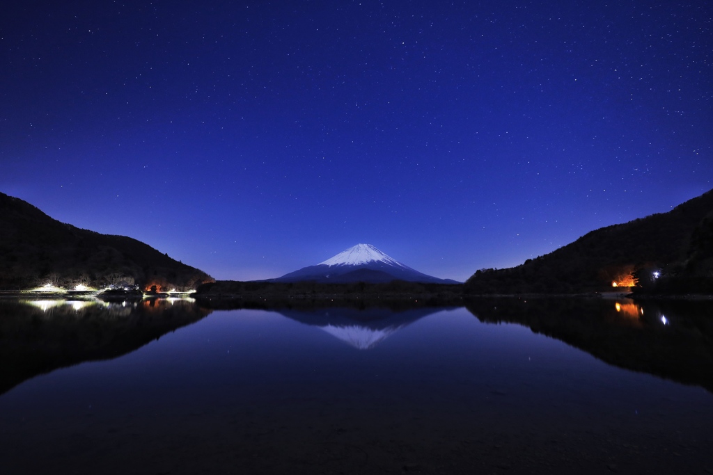 富士五湖夜景  (精進湖)