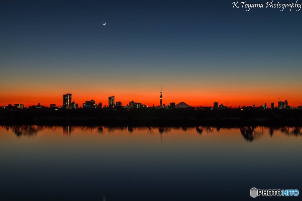 富士とスカイツリーと夕景