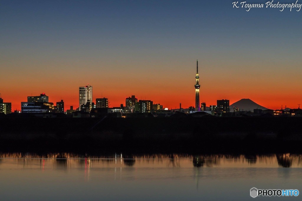 富士とスカイツリーと夕景