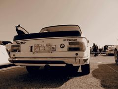 BMW 2002TURBO