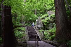 新緑の山寺