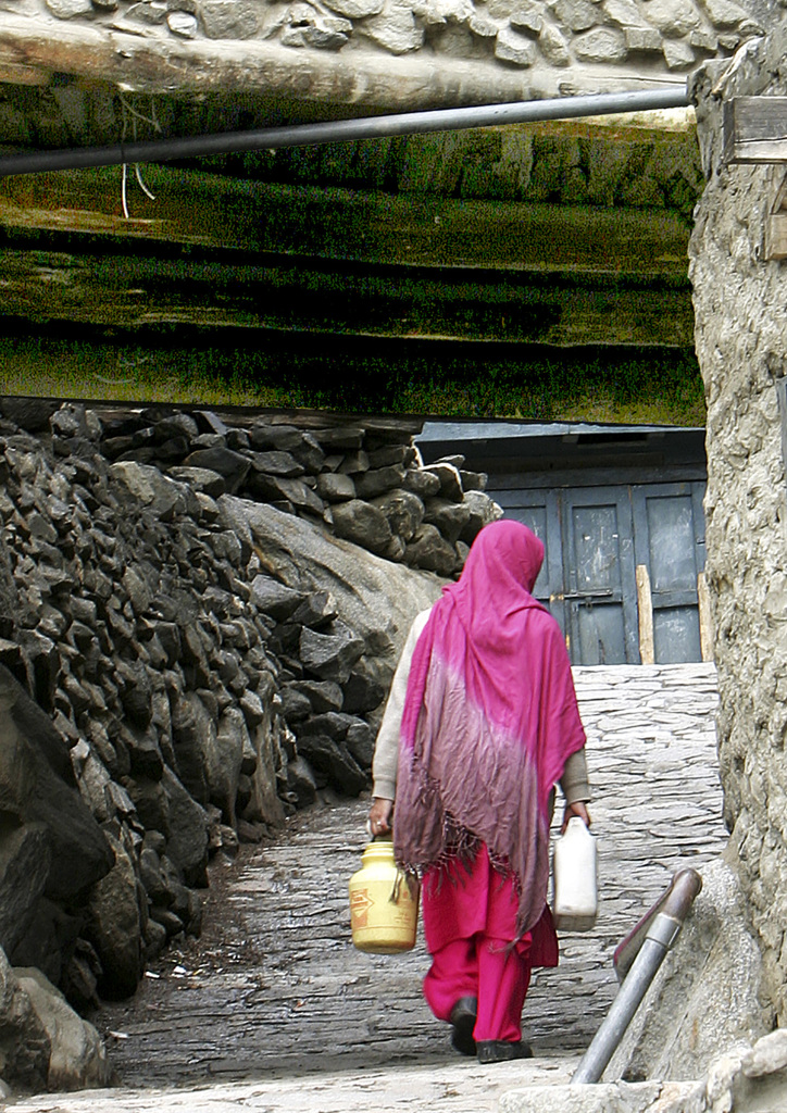 カラコルムへの旅ー水汲みに
