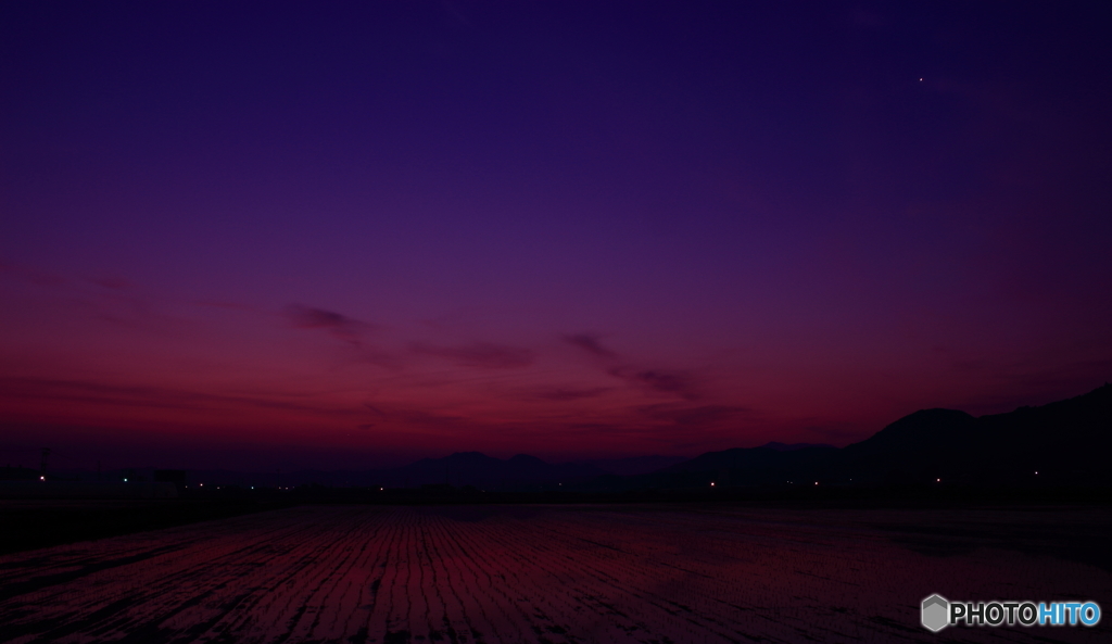 田園の夜明け