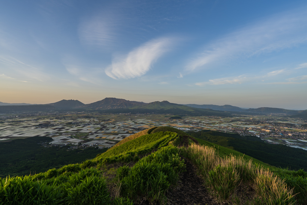 阿蘇山を望む