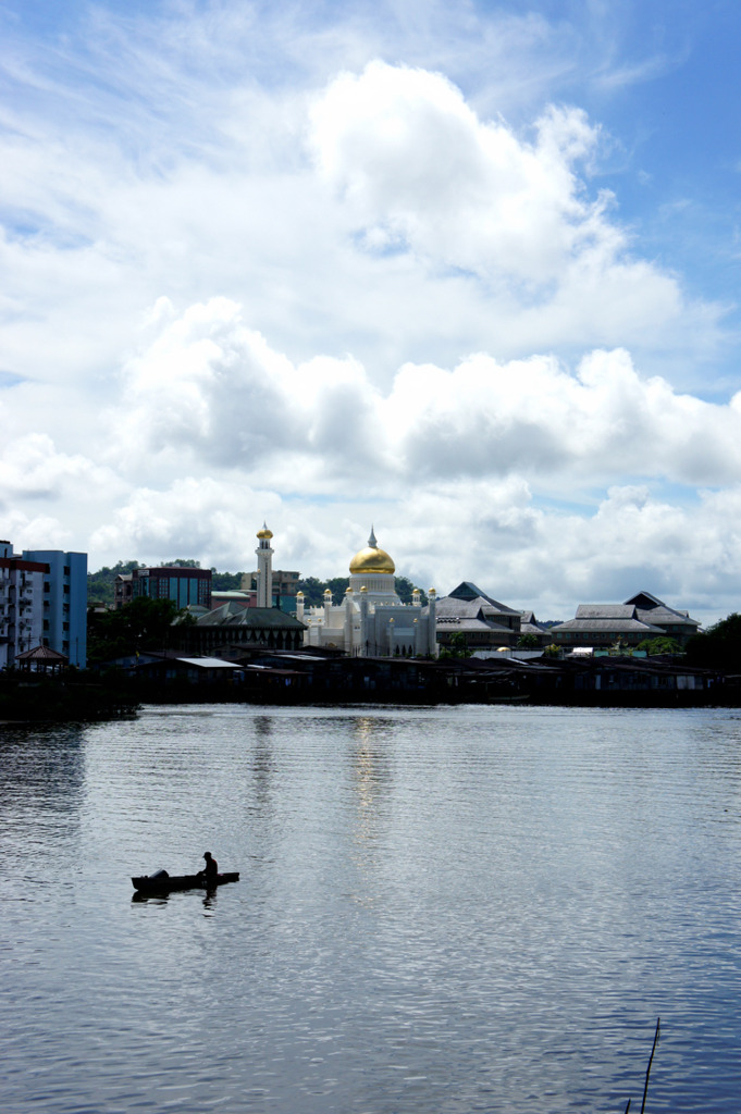 Sultan Omar Ali Saifuddin Mosque, Brunei