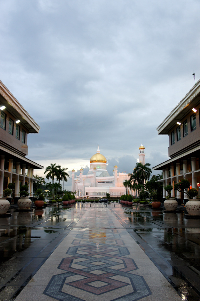 Sultan Omar Ali Saifuddin Mosque, Brunei