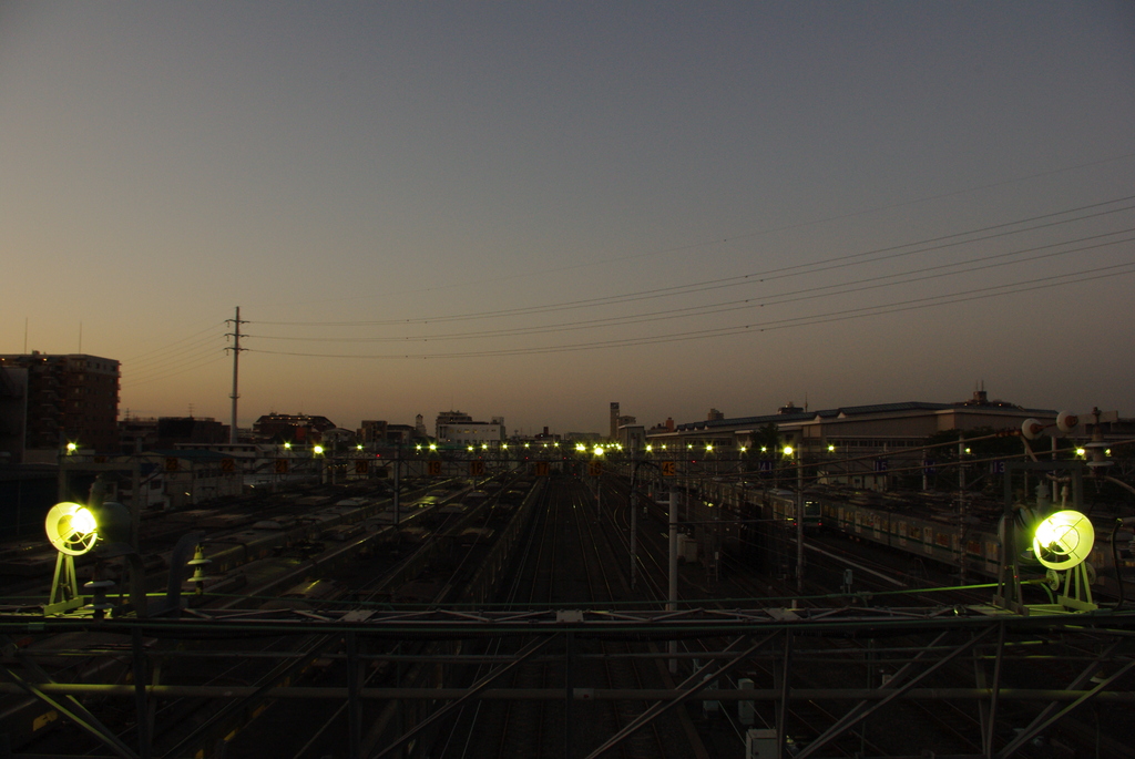 夜明けの操車場