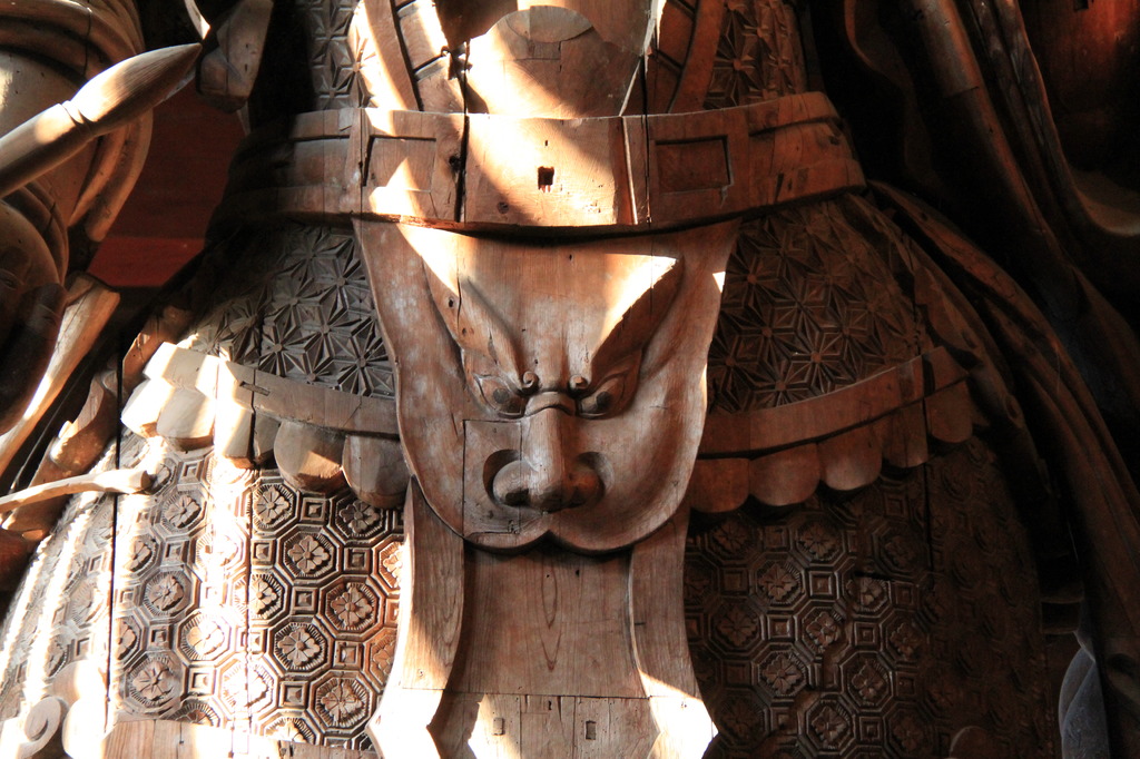 奈良　東大寺内の像
