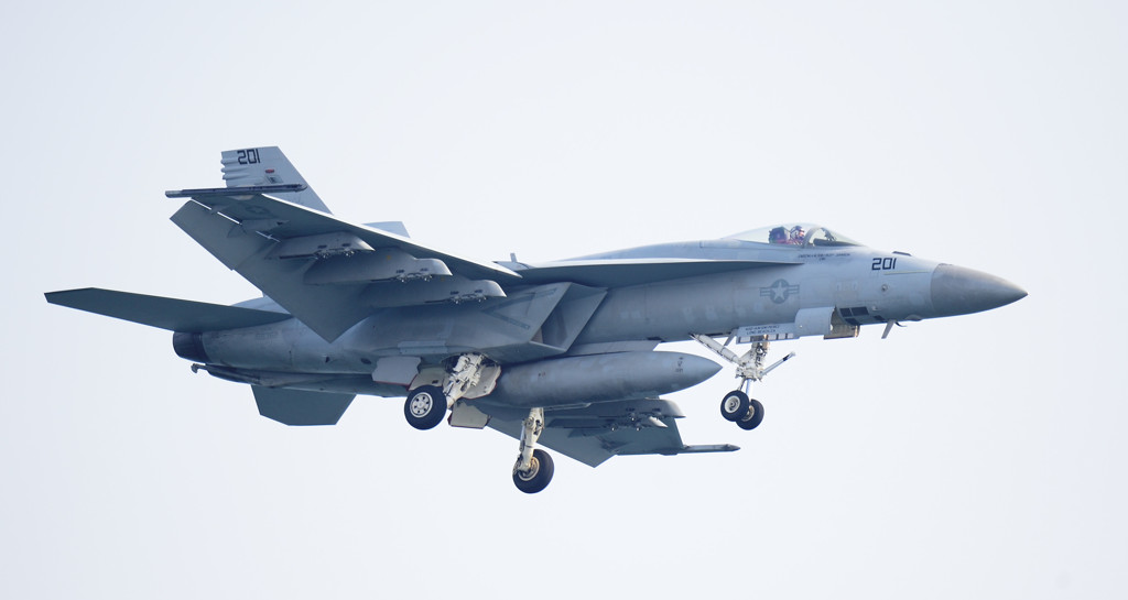 着陸　RW20　よっつ