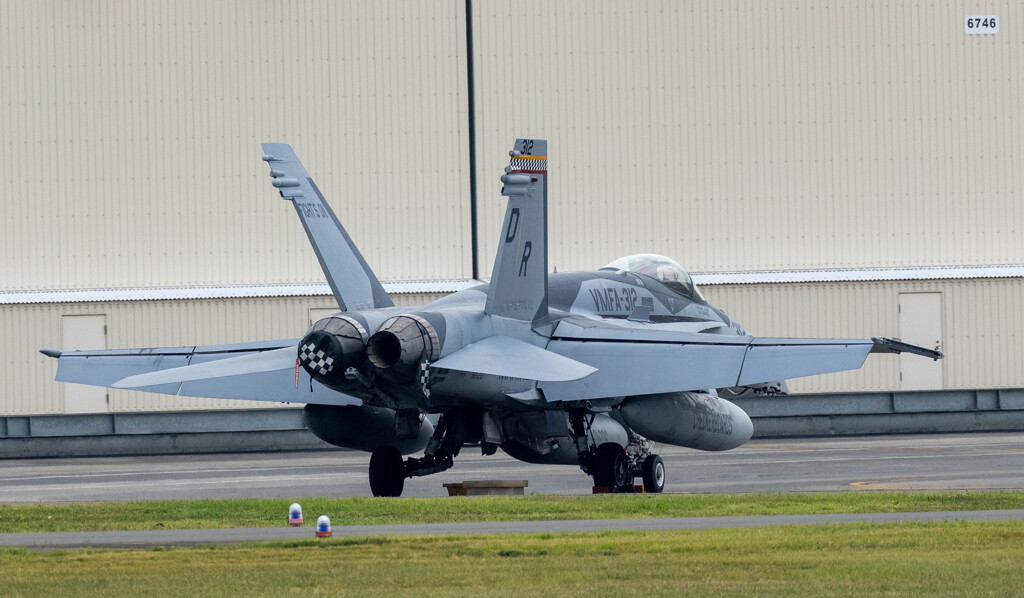 隊長機・・・色付き？？