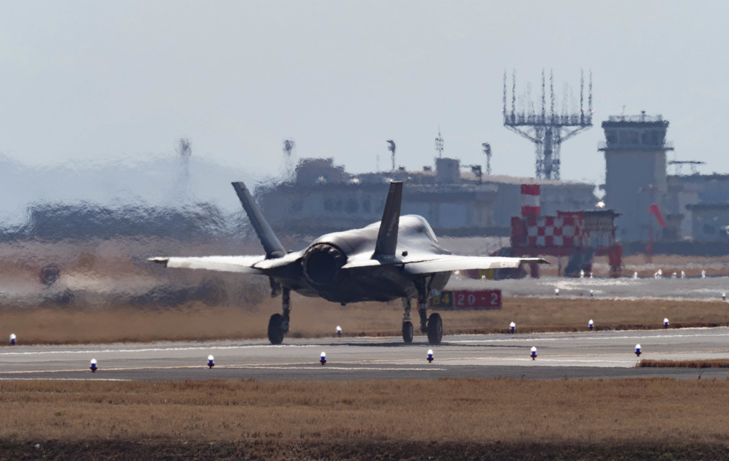 後ろから、、、、