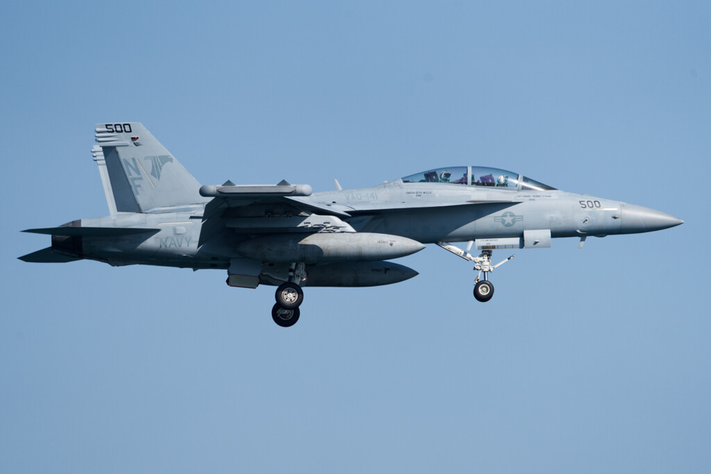 F-18