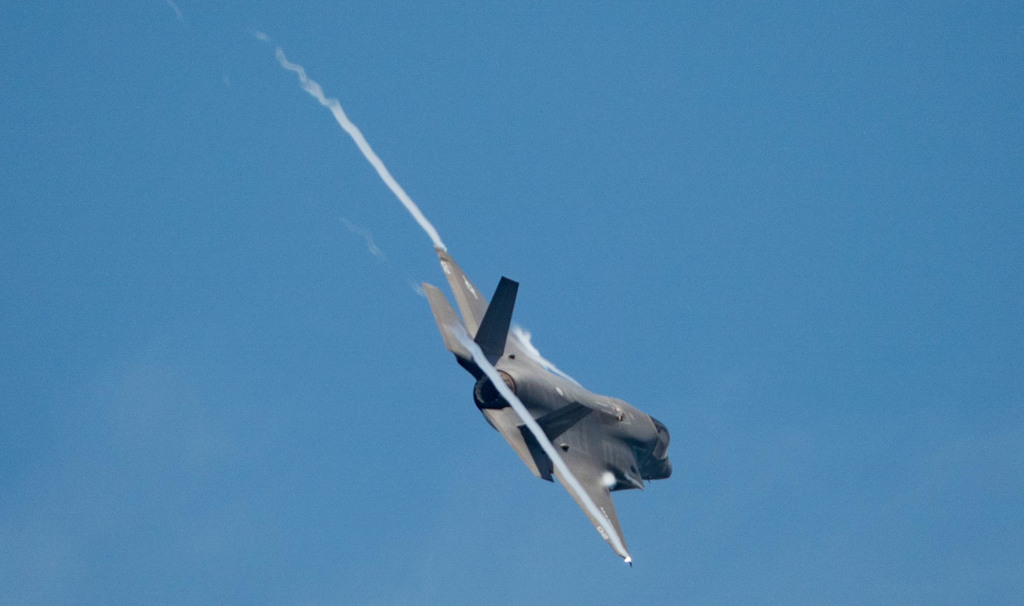 オーバーヘッドから・・