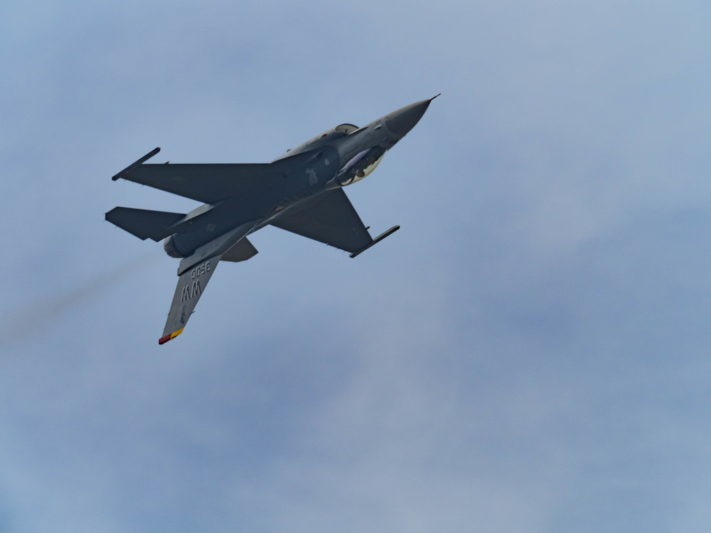 F-16