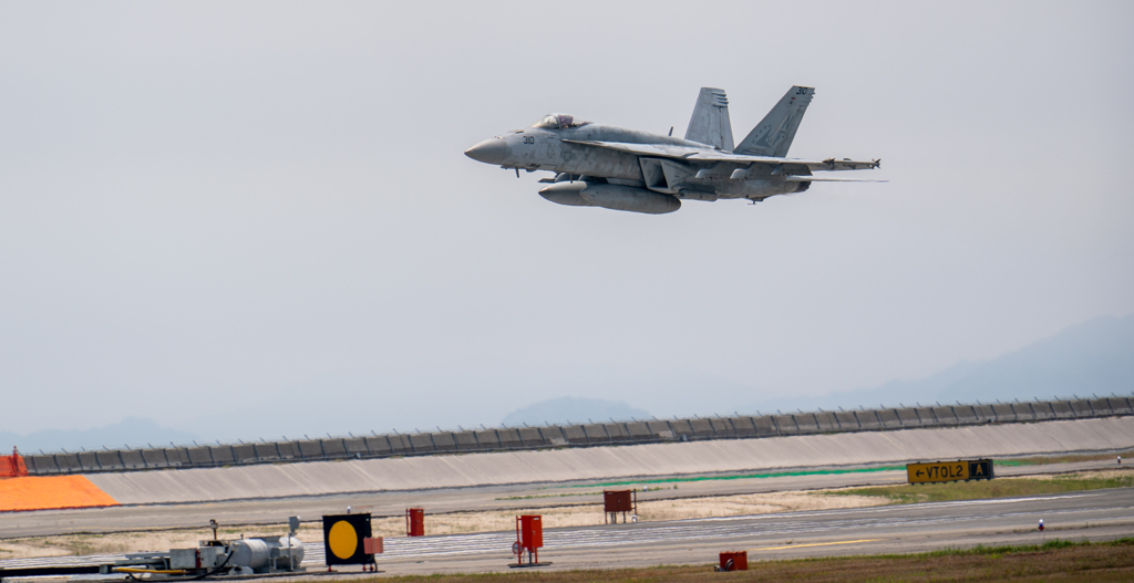 本気のＮＡＶＹ