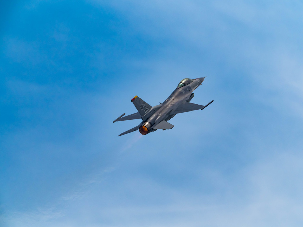 F-16