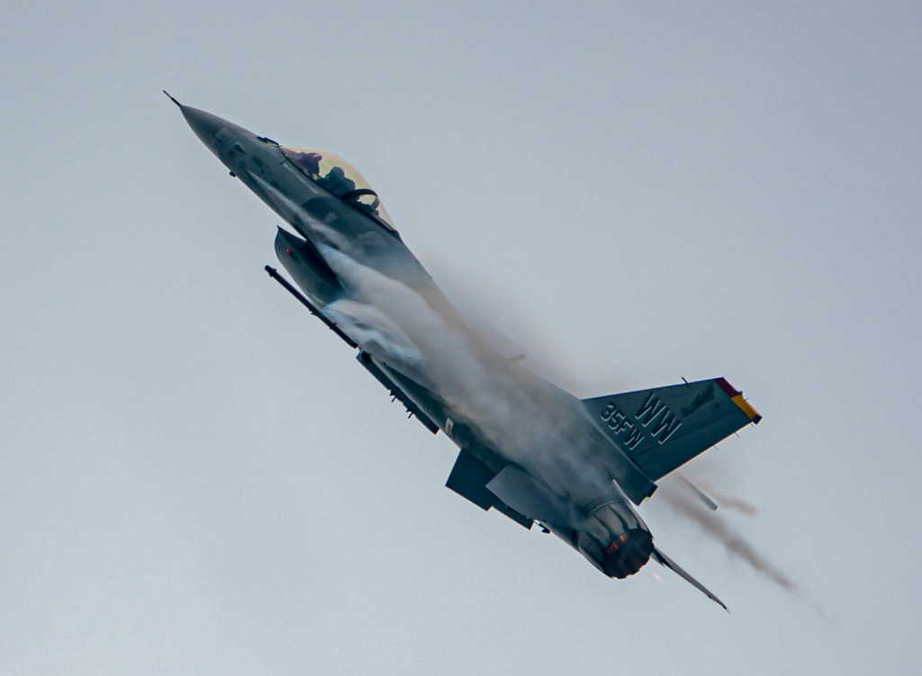 F-16　DEMO