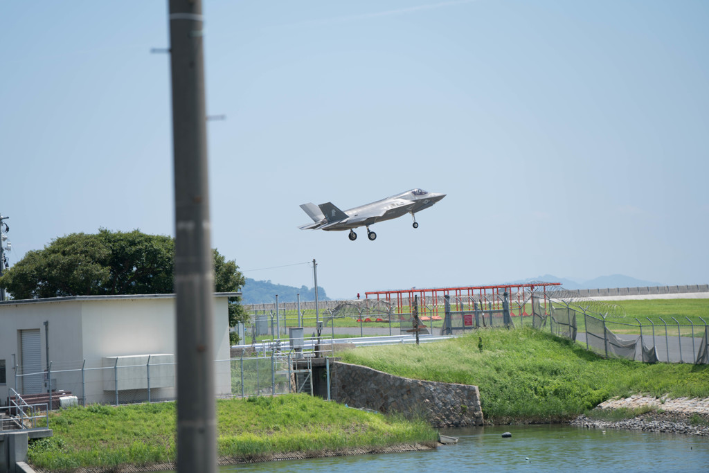 職活にも力入れんと・・・