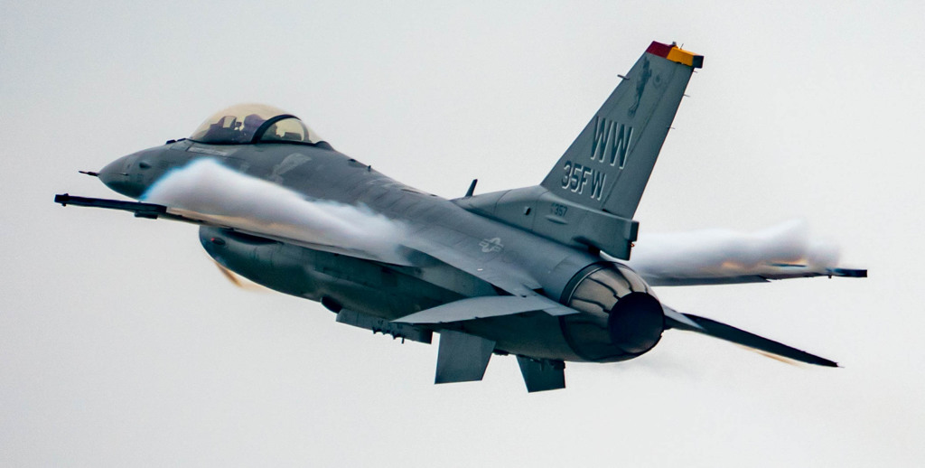 F-16　DEMO