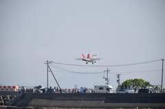 対岸はお祭り騒ぎ！！！ｗｗｗ