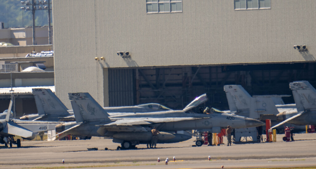 日曜なのに・・・